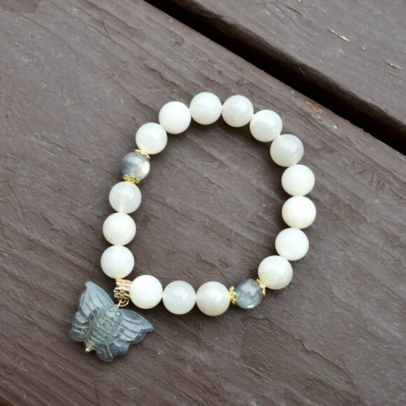 【SOLD】10 mm White Moonlight Bracelet - Labradorite Butterfly Charm - Picture 2 of 6